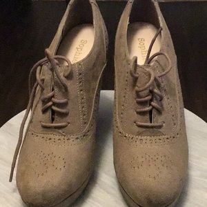 Brown cute wedge shoe size 8.5 women’s